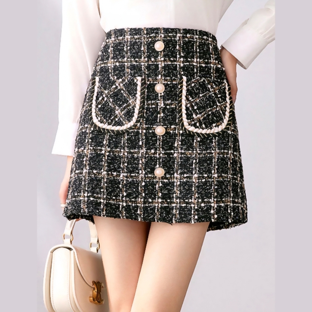 Chic Tweed Mini Skirt With Pearl Button Size S